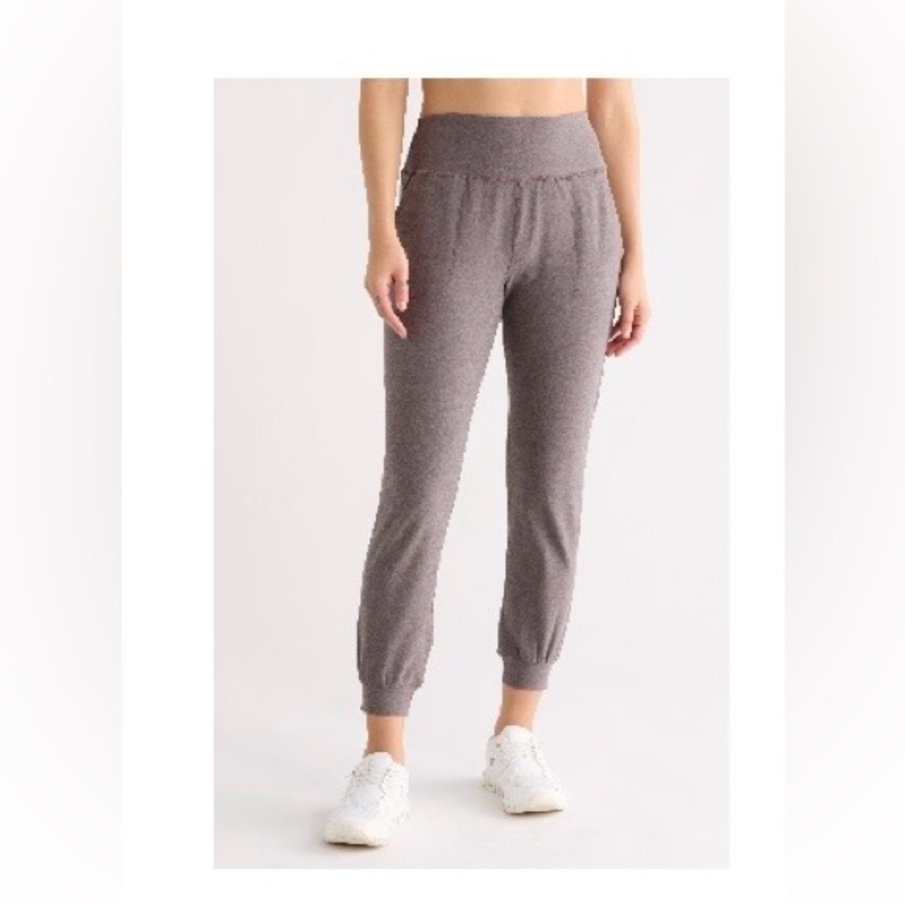 Beyond Yoga Space Dye joggers, burnt ember size extra small XS like new!